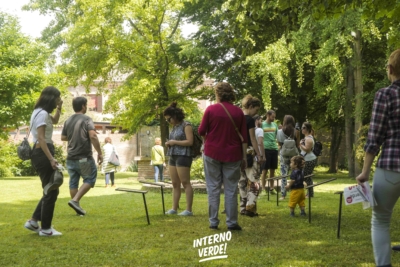 Installazione Orto invisibile Giardino Vicolo del Parchetto Ferrara Visitatori